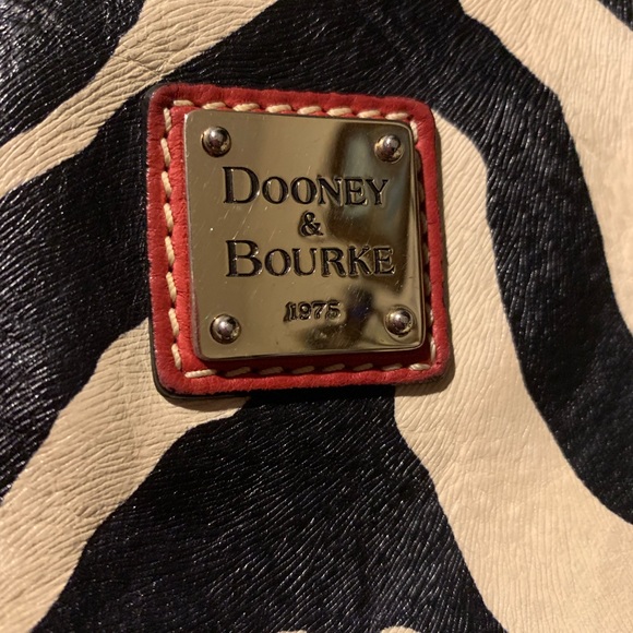 Dooney and Bourke bag - Picture 2 of 2